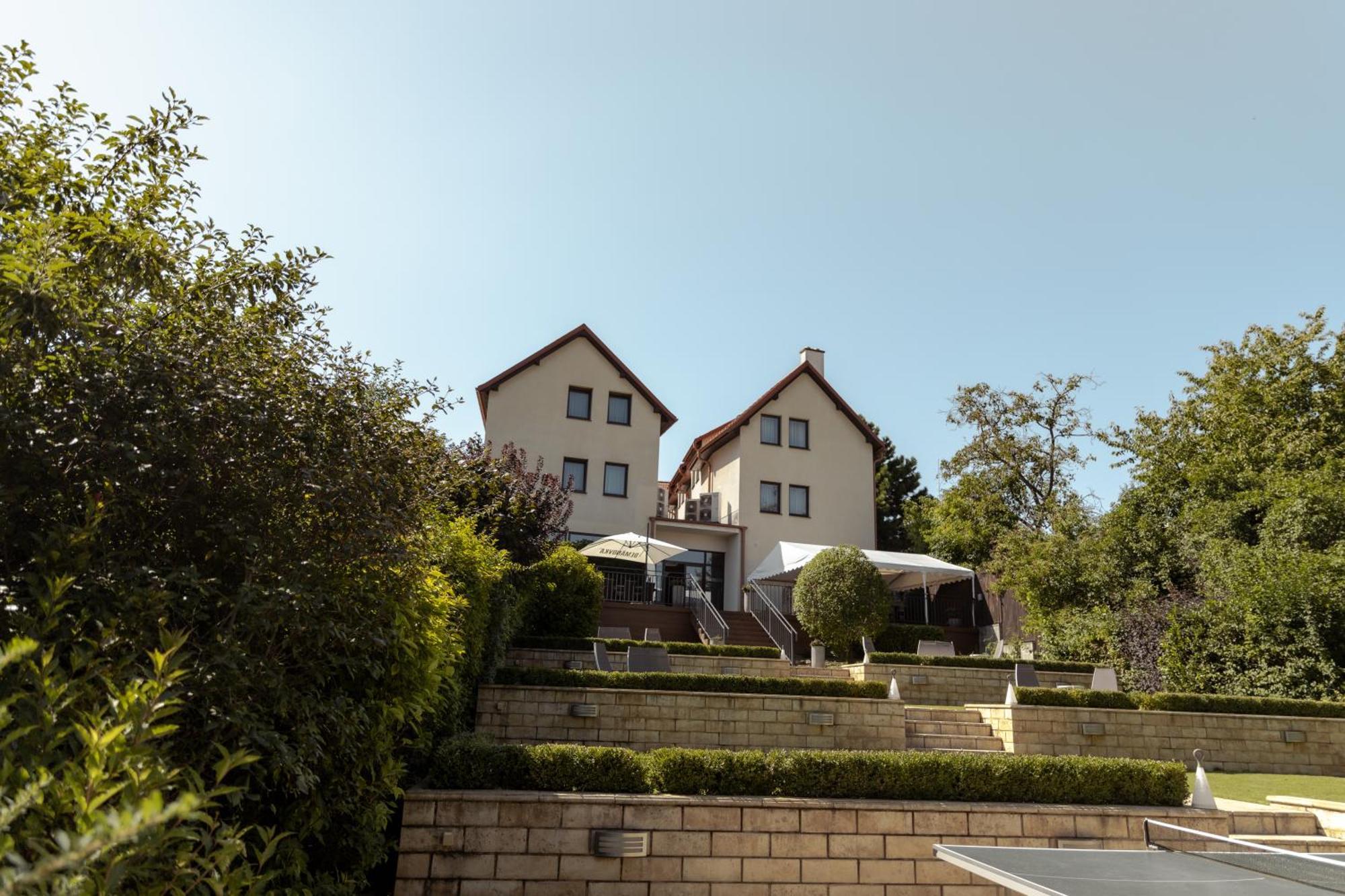 Belassi Hotel 4*