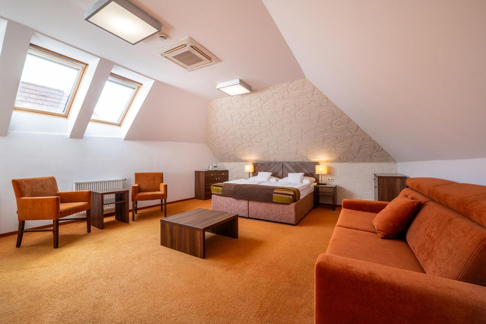 Belassi Hotel 4*