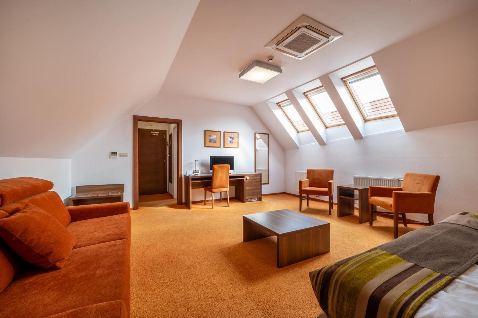 Hotel Belassi 4*